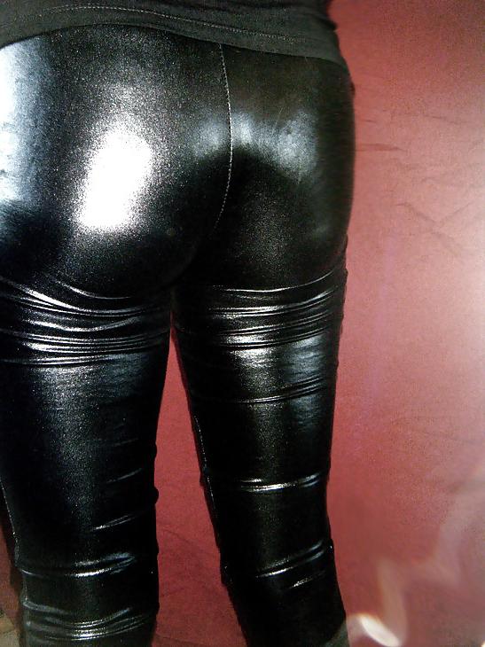 14P Shiny black