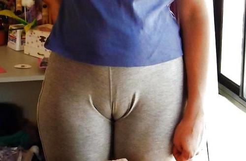 24P Fotze frisst Hose - cameltoe
