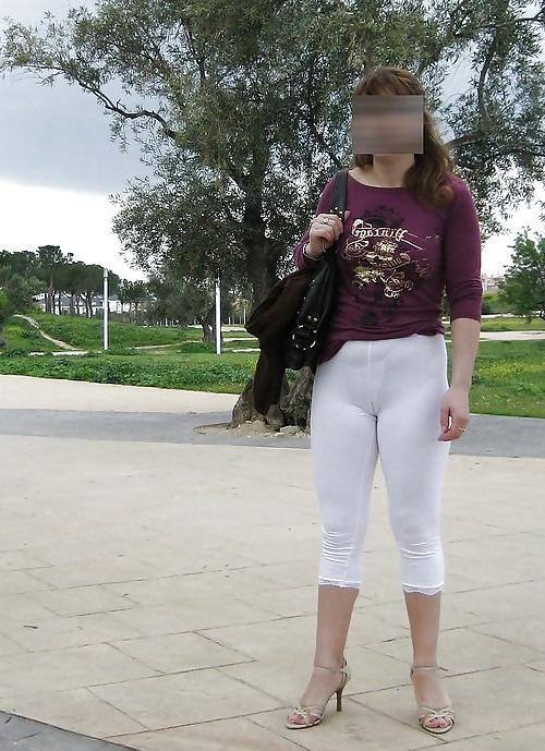 24P Fotze frisst Hose - cameltoe