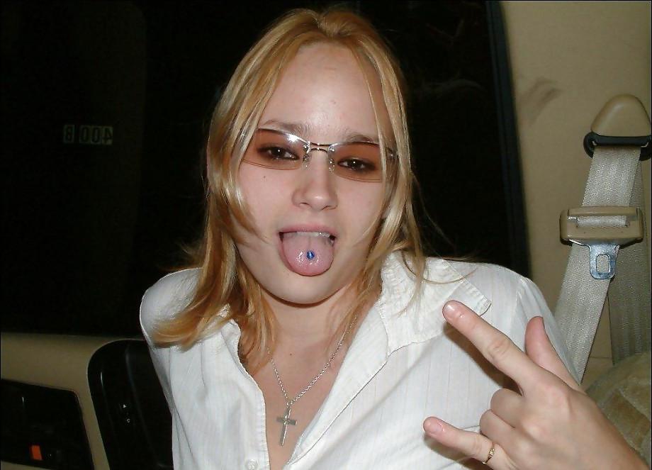 25P Teen lesbians in a car - N. C. 