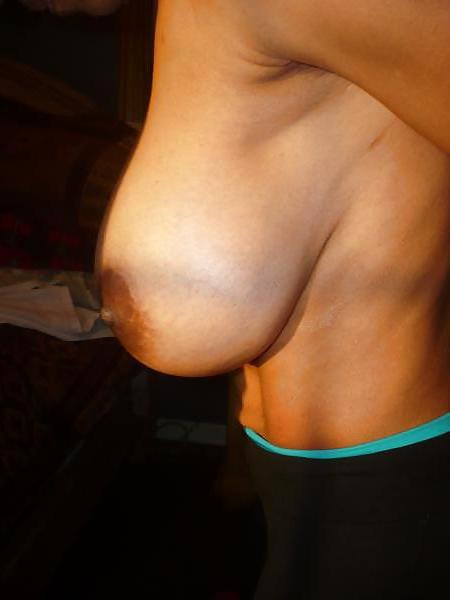 25P Topless Teen
