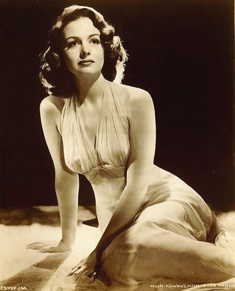 25P Let's Jerk Off Over ... Donna Reed