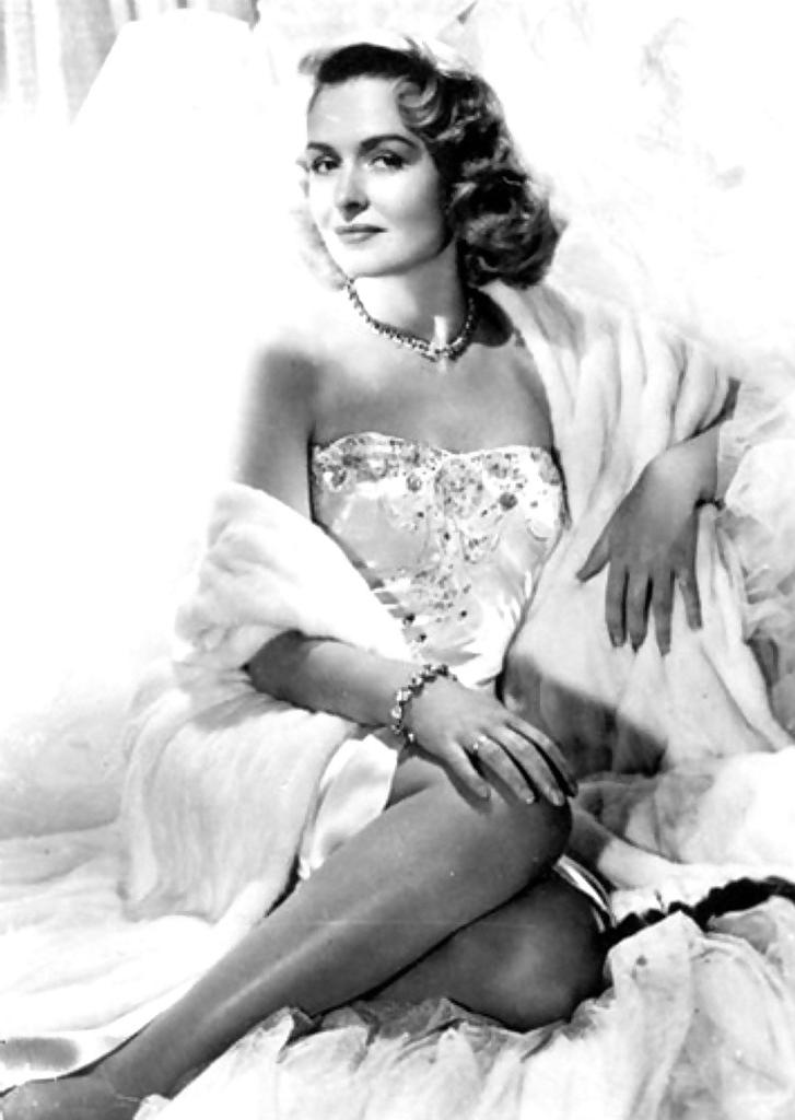 25P Let's Jerk Off Over ... Donna Reed