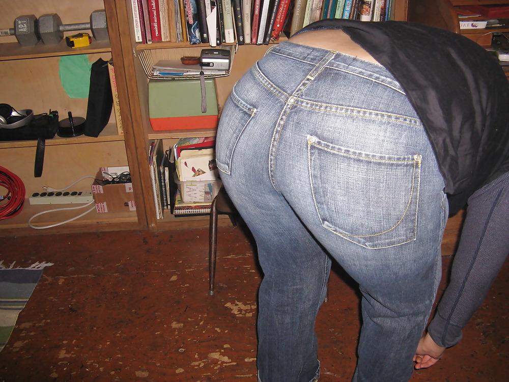 6P Girlfriend's ass in jeans