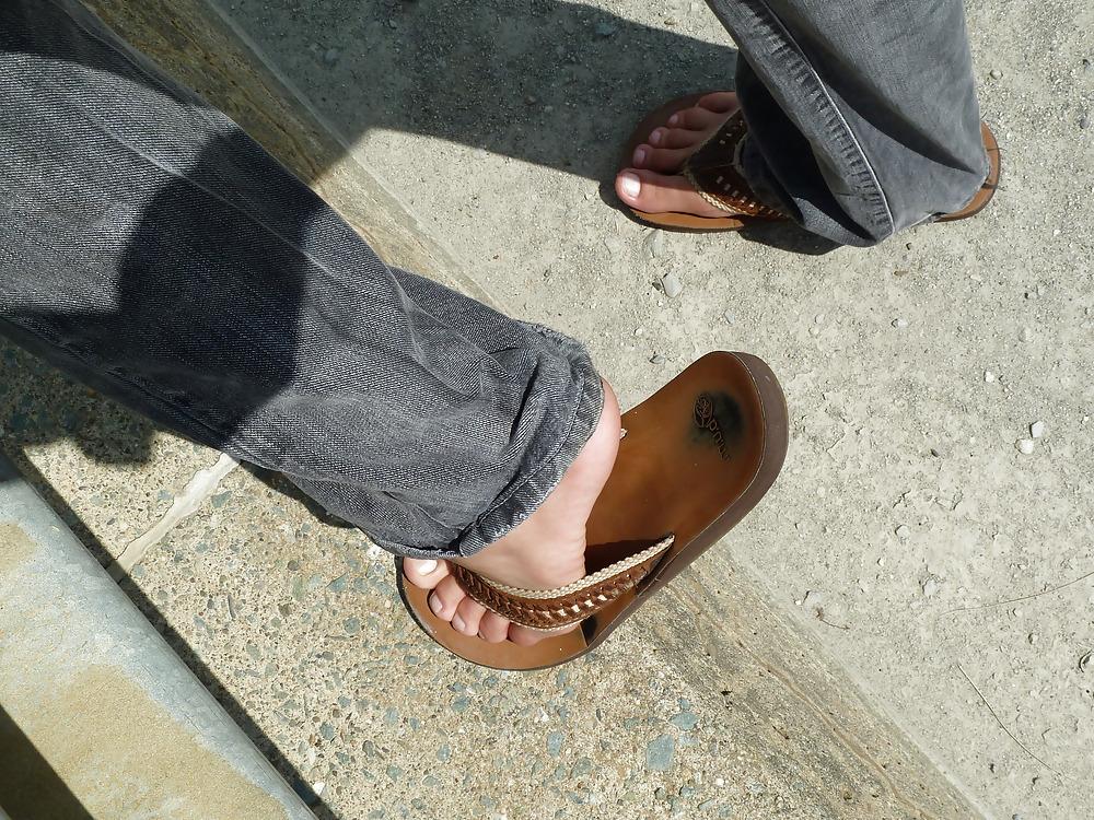 13P THE PERFECT FEET
