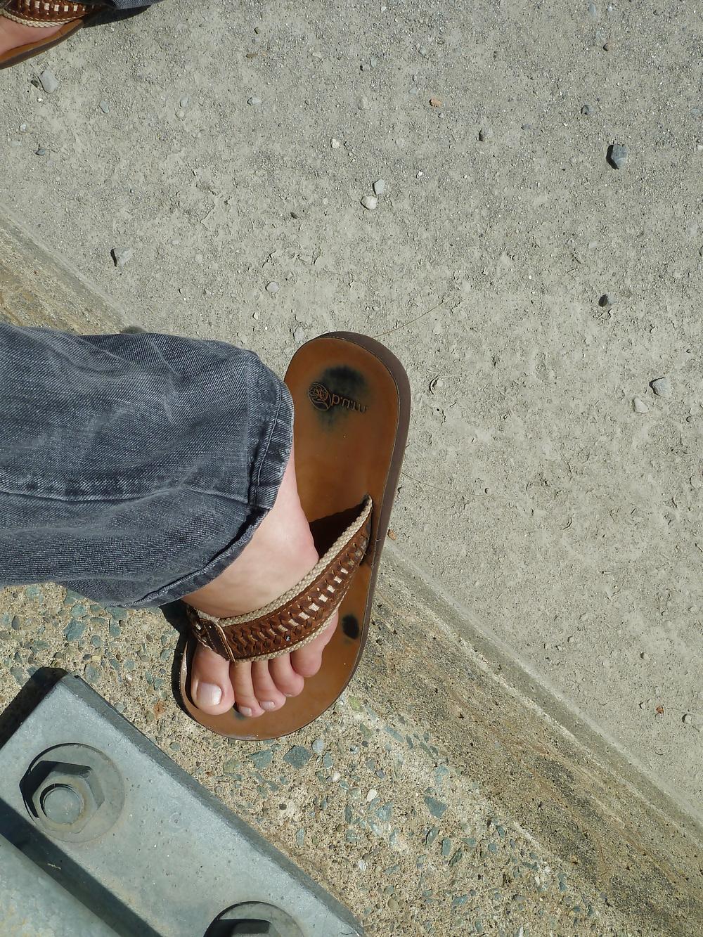 13P THE PERFECT FEET