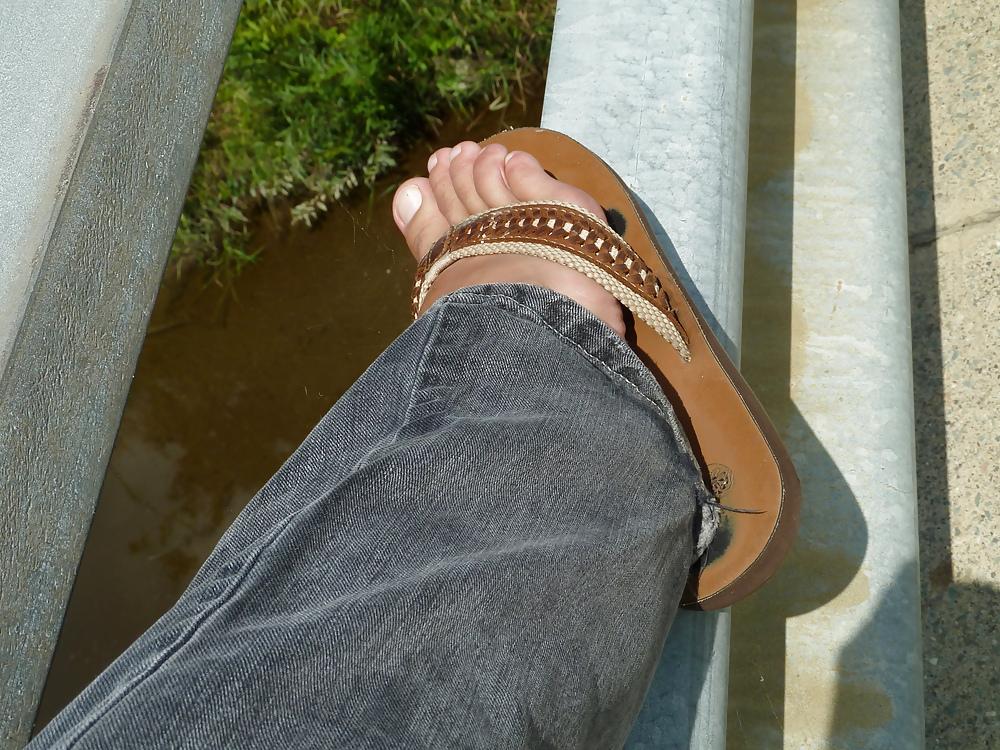 13P THE PERFECT FEET