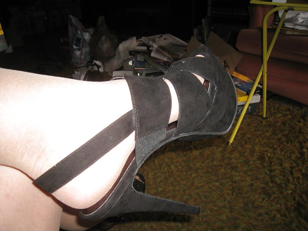 20P Shoe Fetish too! I LOVE my heels!!
