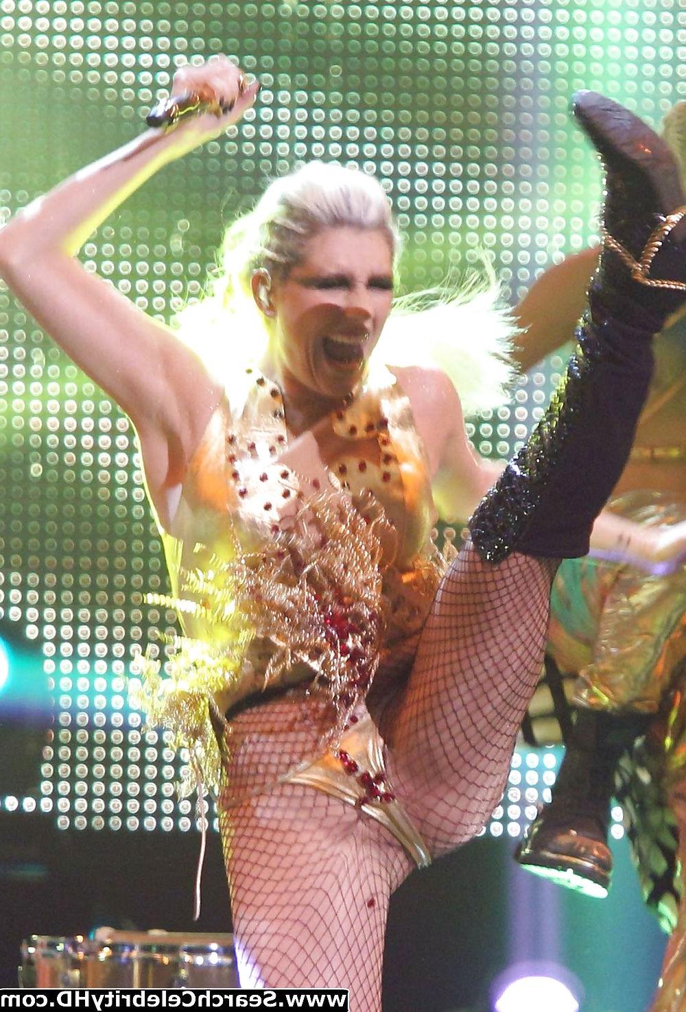 19P Kesha Pussy Lip Slip On The Graham Norton Show