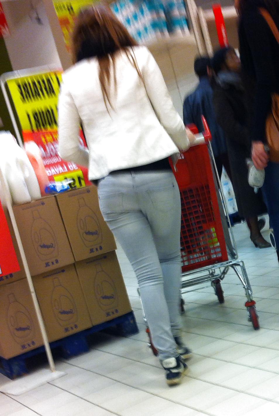 17P Ass, leggings & VPL