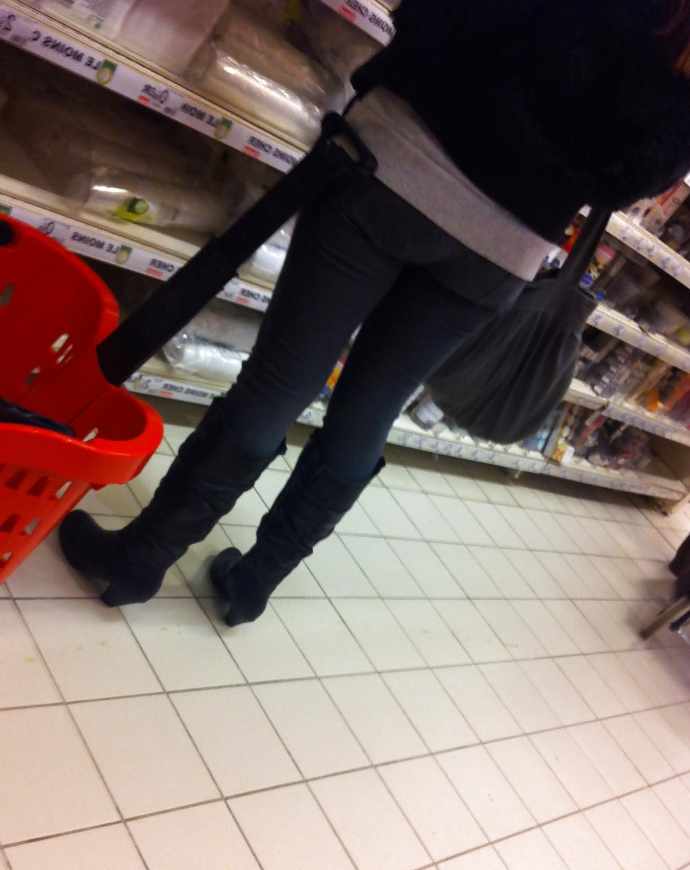 17P Ass, leggings & VPL