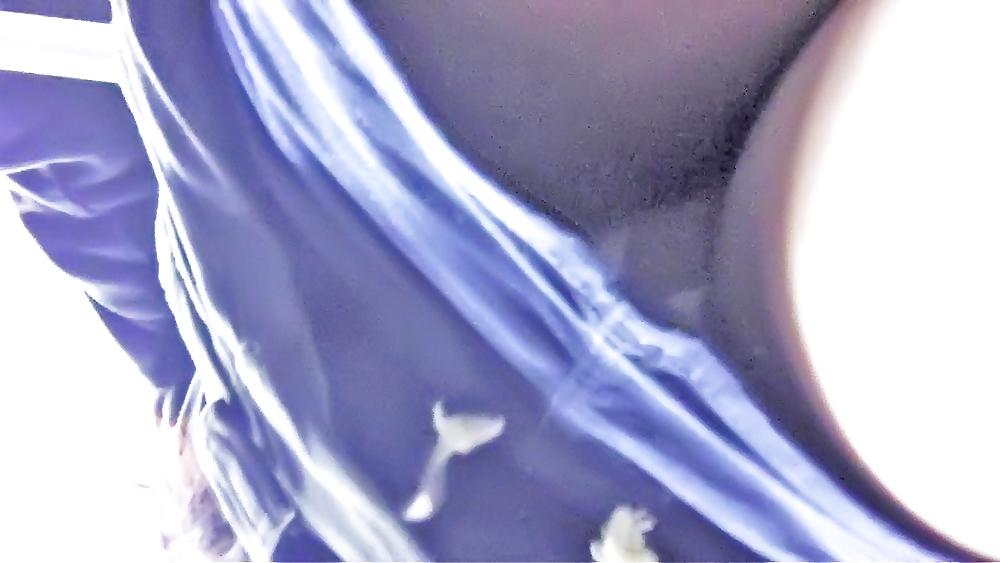 20P Upskirt shopping with Jade