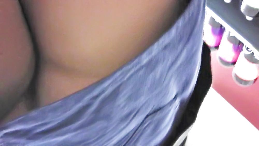 20P Upskirt shopping with Jade
