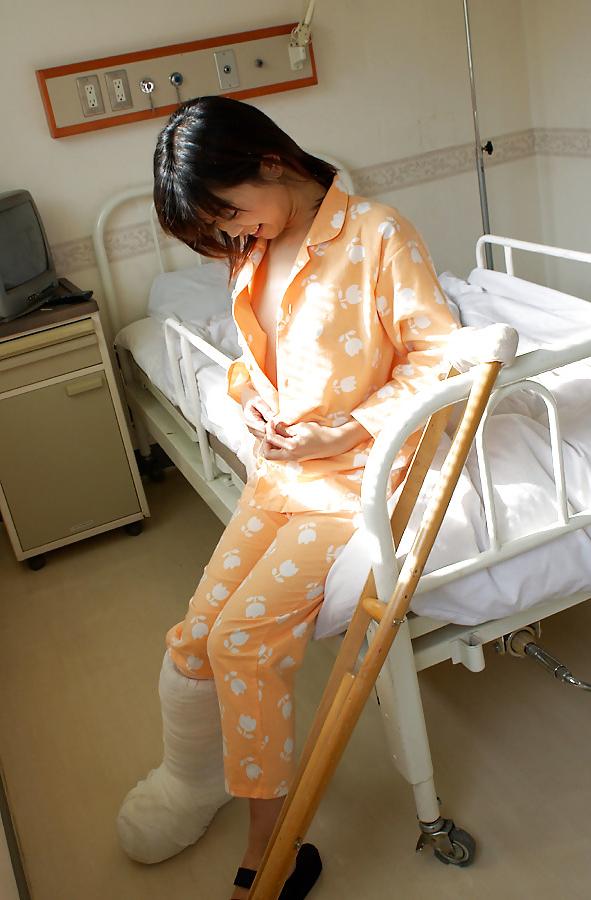 14P Saki Ninomiya - East Shinjuku Indecent Hospital Pt. 2