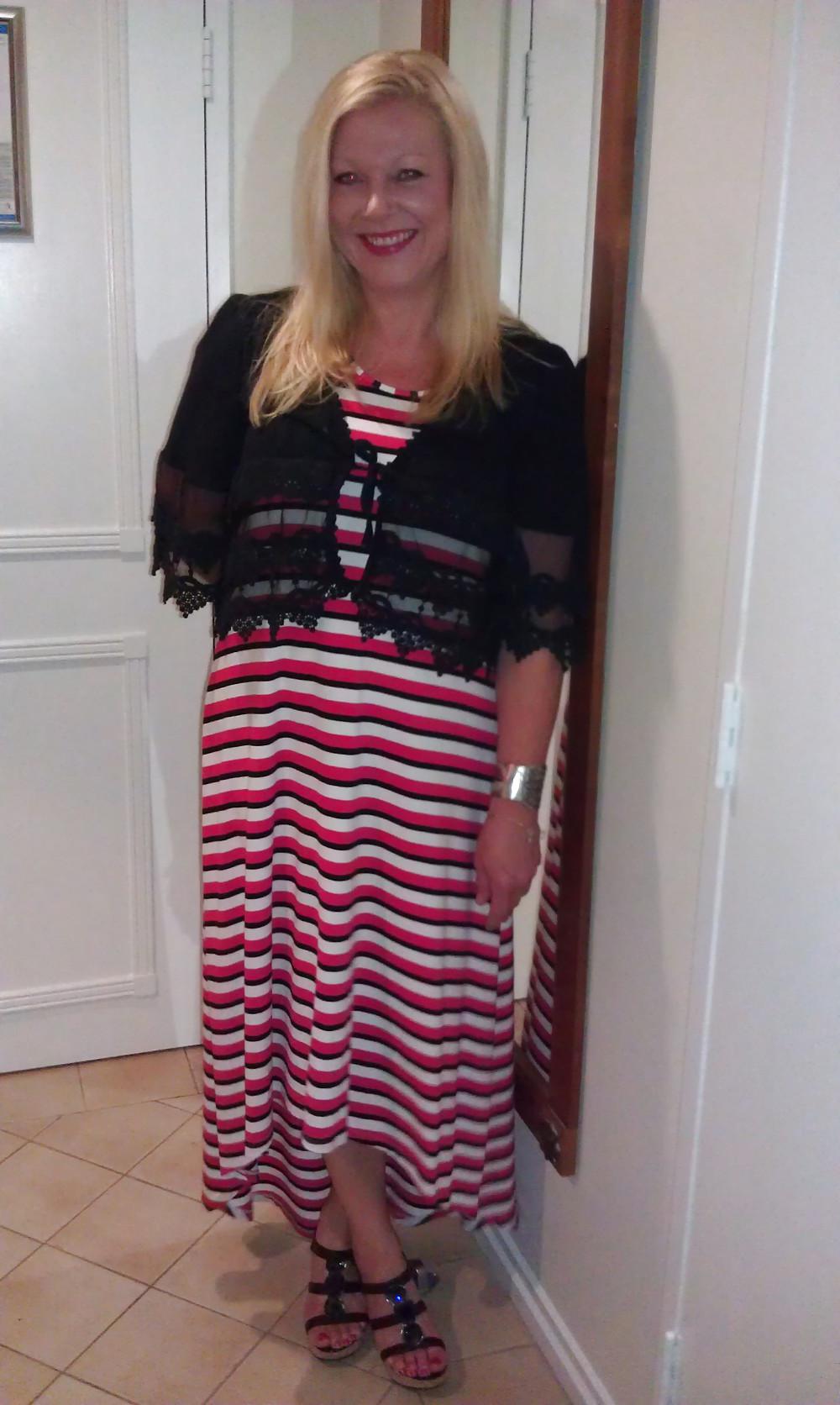 25P Sexy Blonde Cougar 