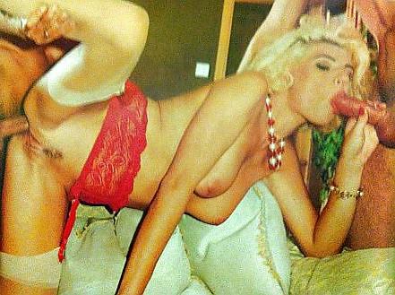 21P Italian blonde double teamed