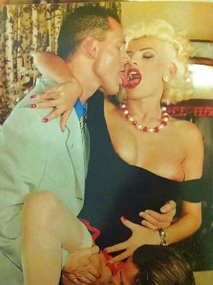 21P Italian blonde double teamed