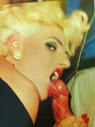 21P Italian blonde double teamed