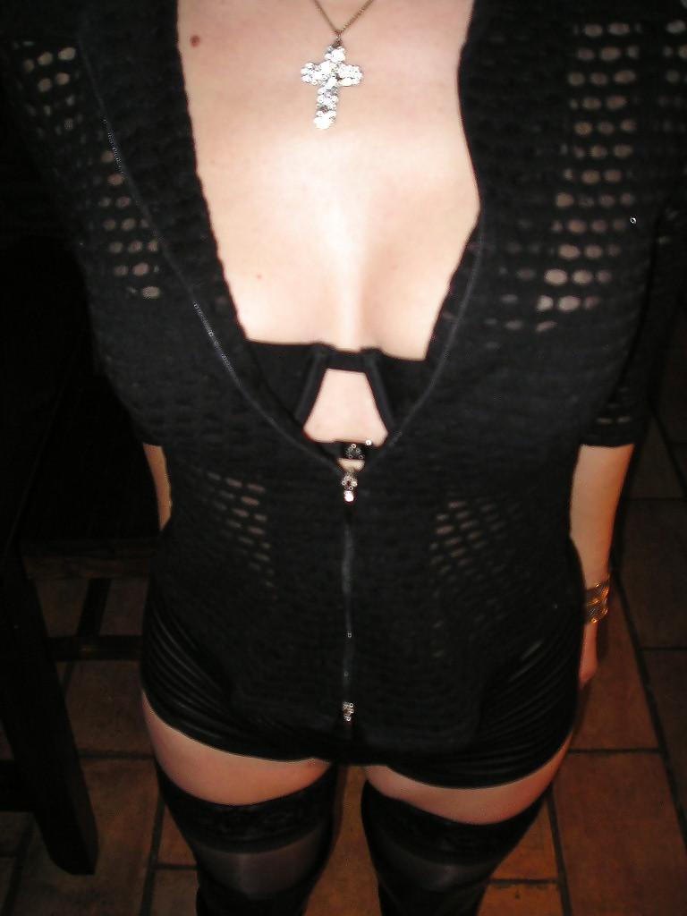 25P Hot ladies in black or red 03