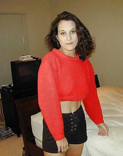 25P Hot ladies in black or red 03