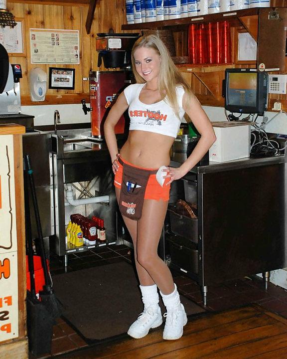 5P Hooters Girls in Pantyhose