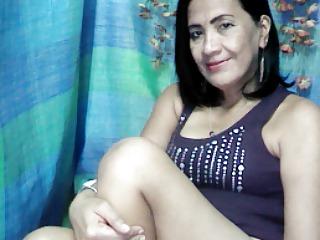 9P My gf's hot mom