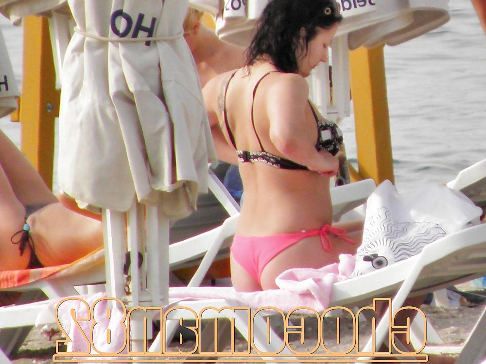 21P Miami beach topless two girls