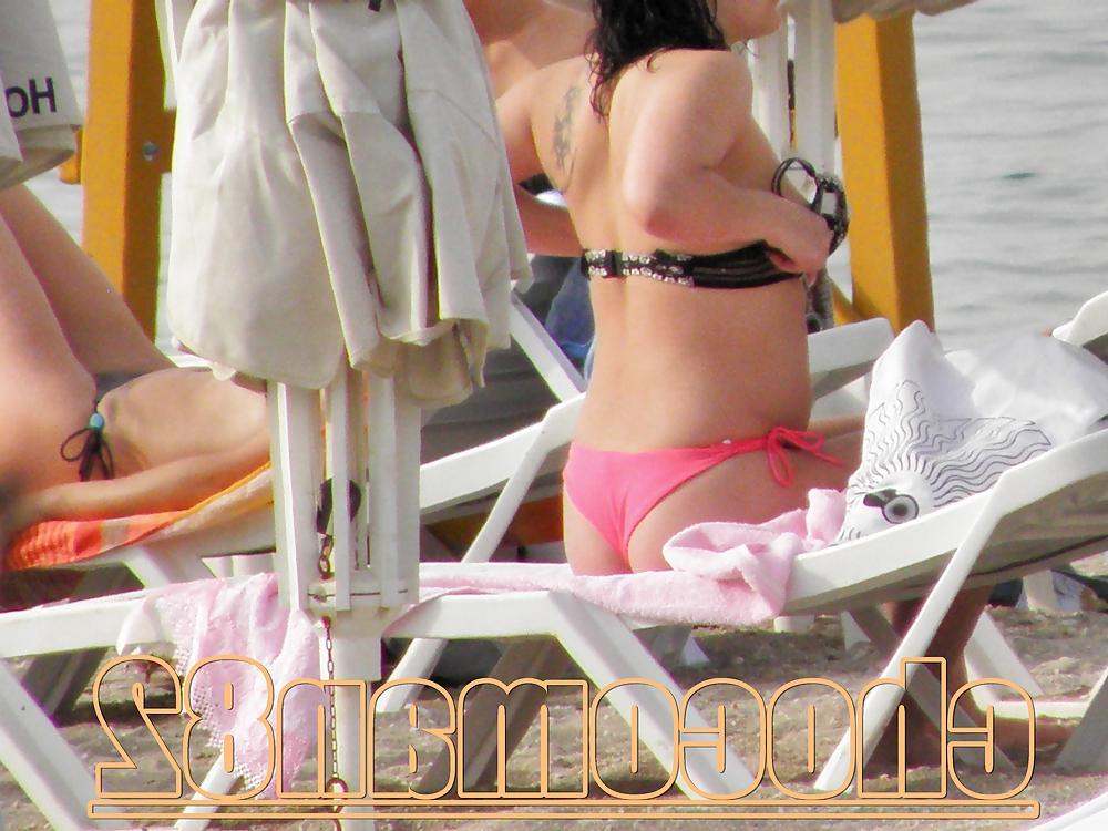 21P Miami beach topless two girls