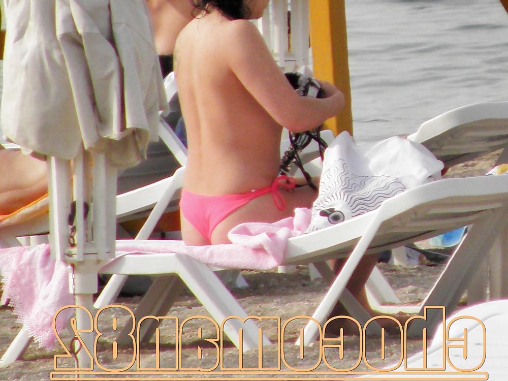 21P Miami beach topless two girls