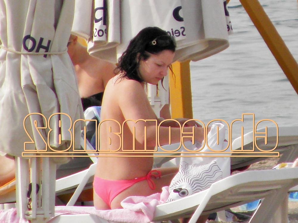 21P Miami beach topless two girls