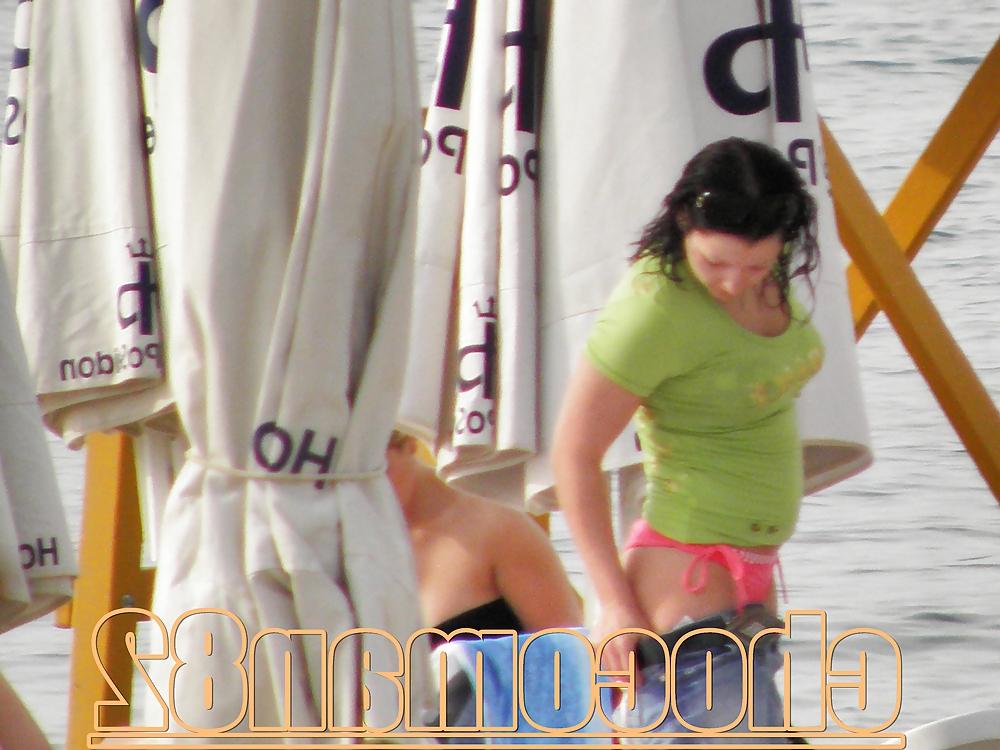 21P Miami beach topless two girls