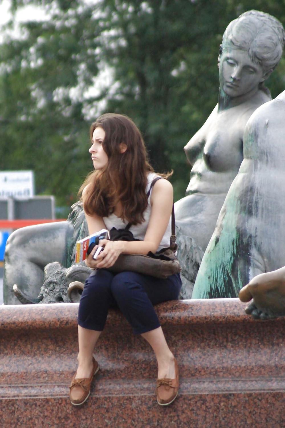 8P Young french girl in berlin