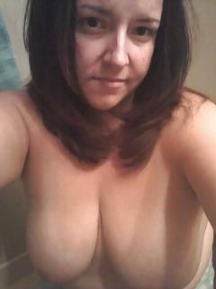 10P Who else fucked or has pics or her