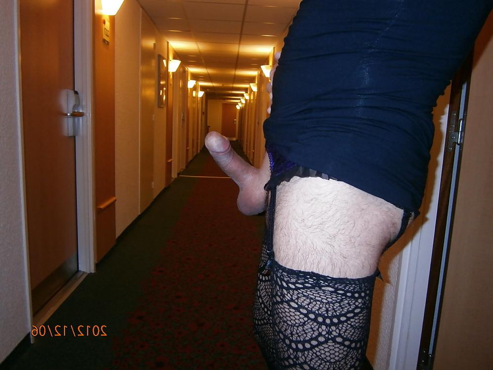 12P Hotel exhib public masturbation cock sexe queue 