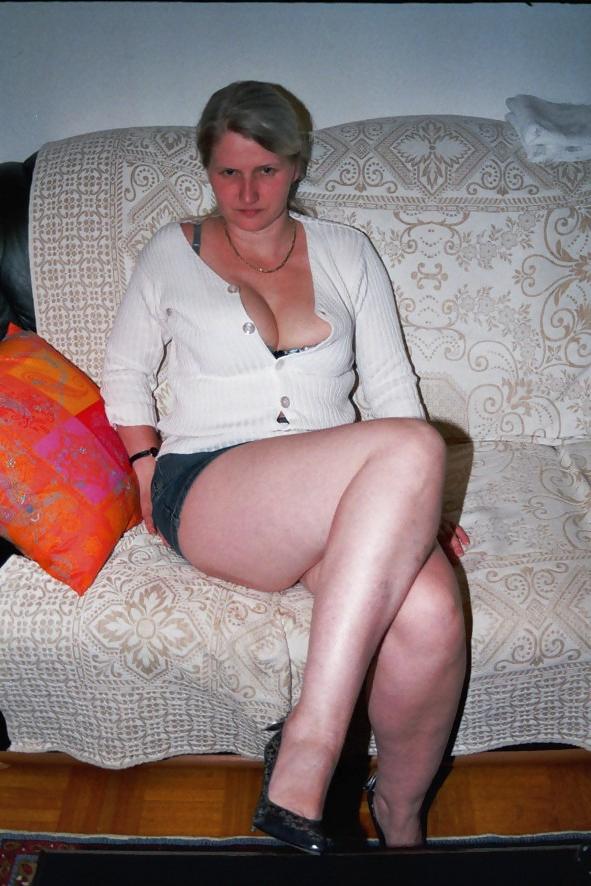 10P SAG - Wife's Hot Body In Short Tight Slinky Denim Skirt 01