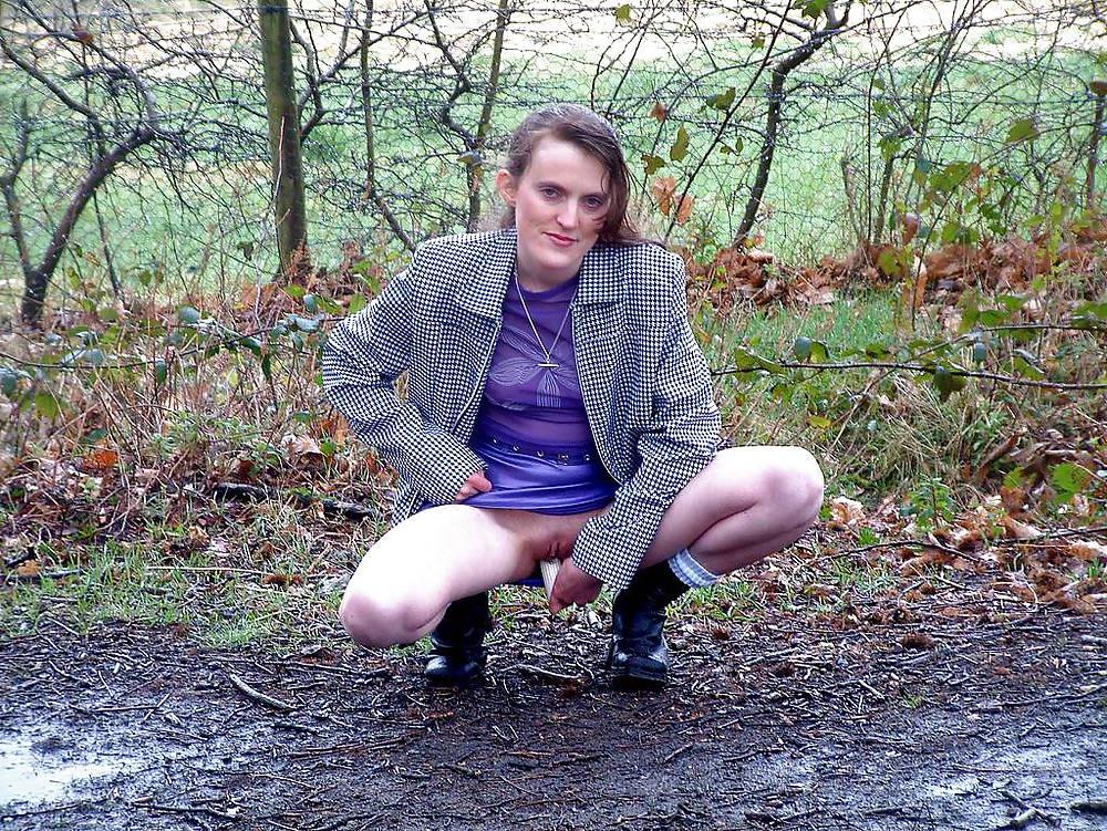 25P UK housewife Louise from Essex
