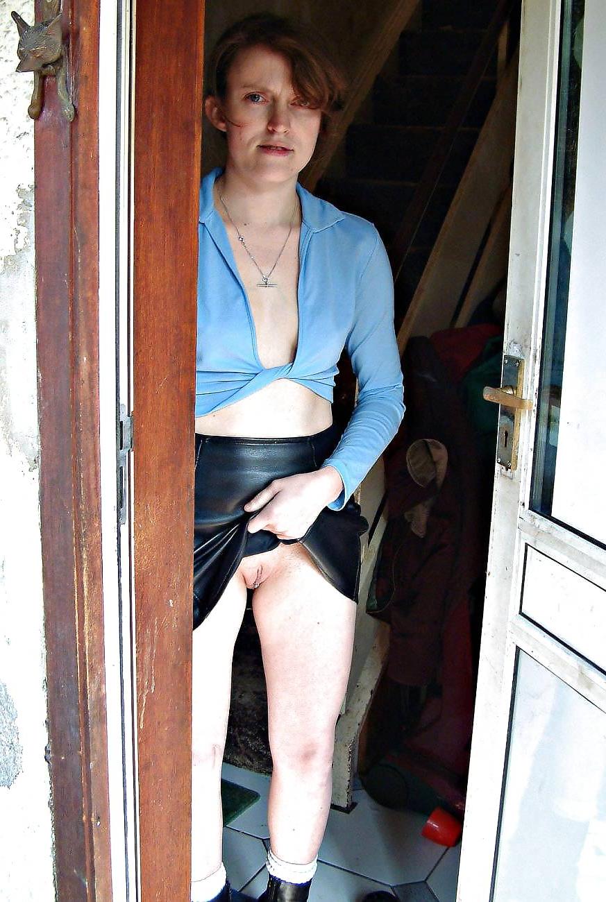 25P UK housewife Louise from Essex