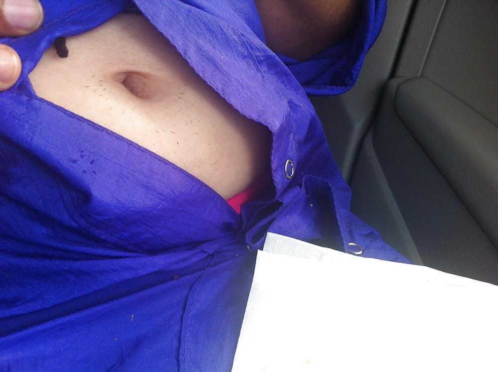11P Belly Button Peek-a-boo