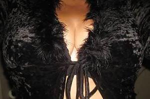 9P Latin cougar with amazing tits