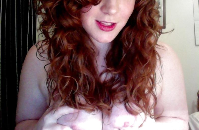 15P Fingered myself over this 18 yo redhead on skype :)