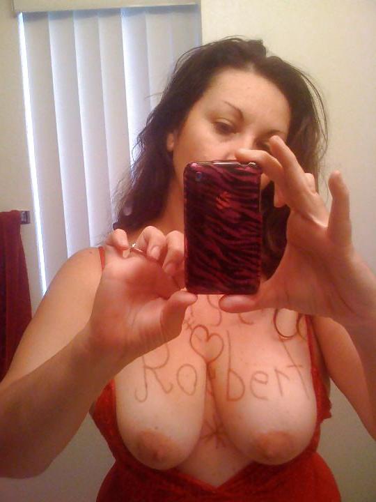 25P Latina cougar with gorgeous eyes