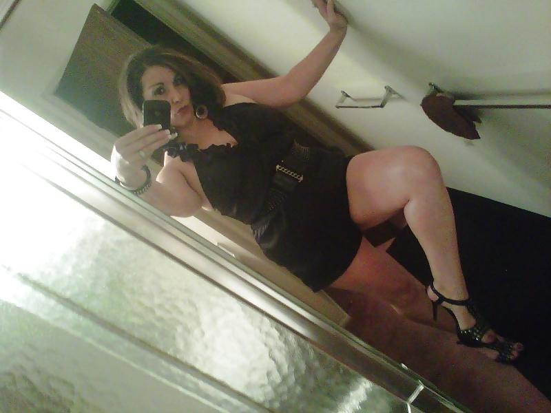 25P Latina cougar with gorgeous eyes