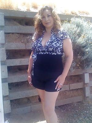 25P Latina cougar with gorgeous eyes