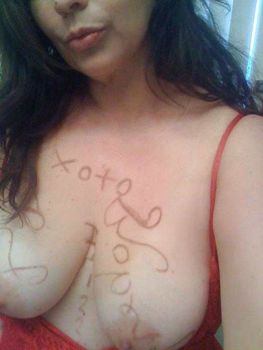 25P Latina cougar with gorgeous eyes