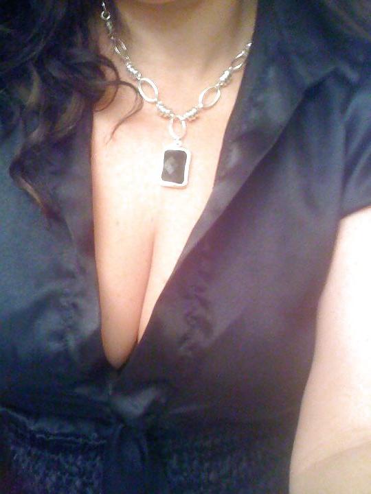25P Latina cougar with gorgeous eyes