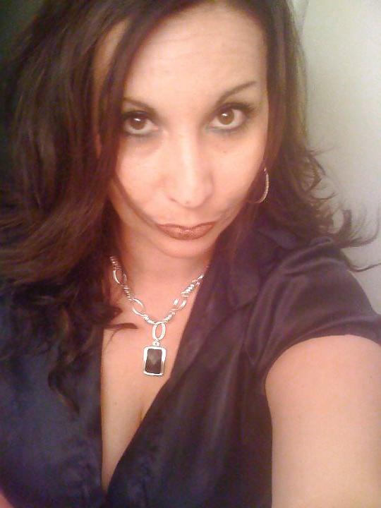25P Latina cougar with gorgeous eyes