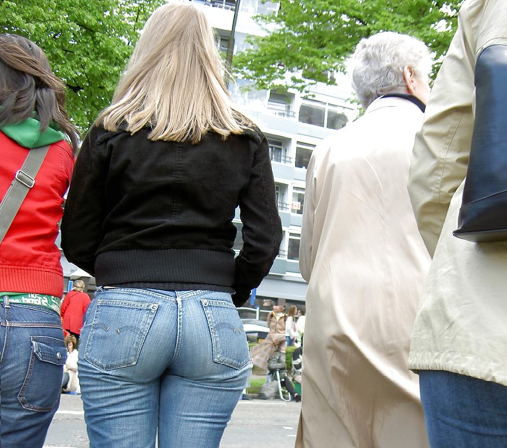 25P Candid ass collection 5