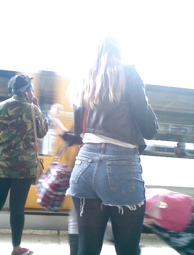 25P Candid ass collection 5