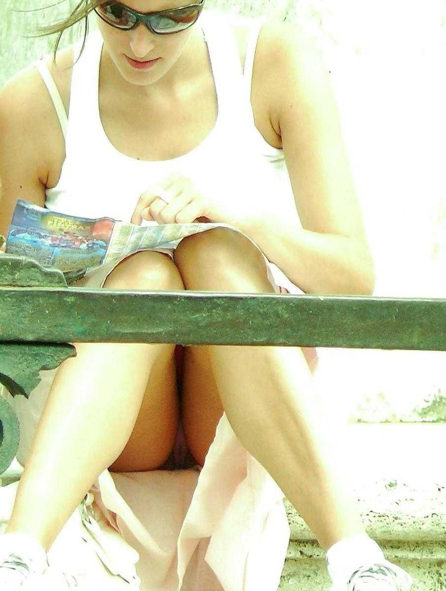 25P Upskirt 5