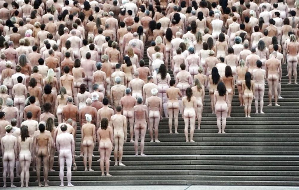 25P Spencer Tunick - Sydney Opera House